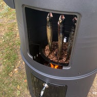 Savustusuuni ja hiiligrilli Frigg